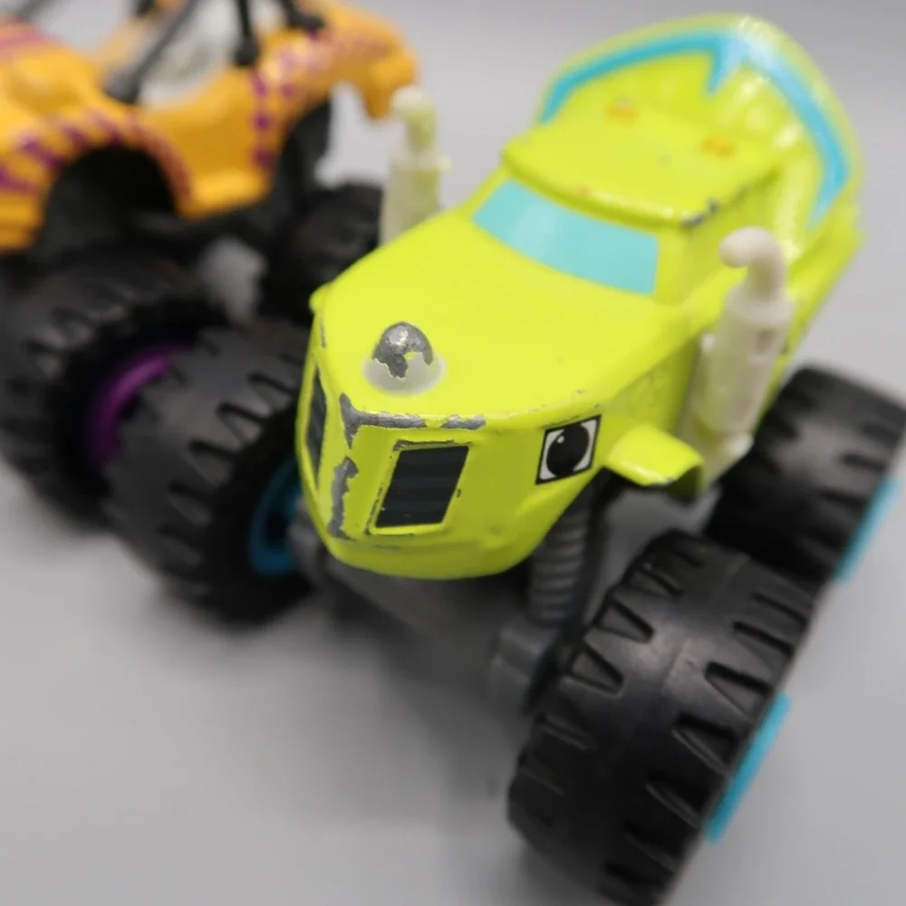 Blaze and‎ The Monster Machines Blaze Zeg Chuggington Stripes Diecast Car Lot 4